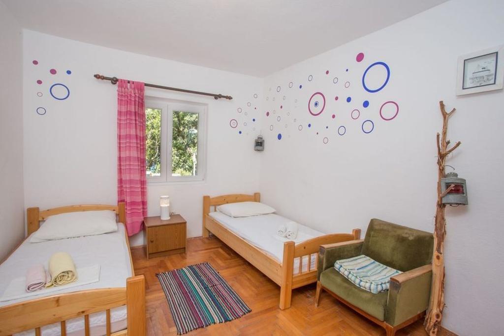 Robinson Erina Apartment Zarače Exterior foto